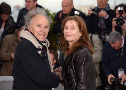 Jean-Louis Trintignant e Isabelle Huppert asisten a la presentación de 'Amour' durante la 65ª edición del Festival de Cine de Cannes, el 20 de mayo de 2012.