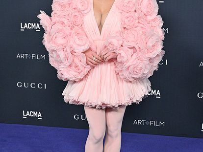 Sidney Sweeney no se quiso perder esta edición número 11 de la gala de arte y cine del Lacma. Acudió con un modelo rosa de alta costura de Giambattista Valli y joyas de Anabela Chan.