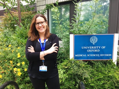 Adriana Roca, emigrada desde Os Ancares al Reino Unido, en la Universidad de Oxford.