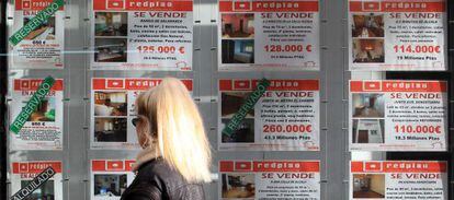 Firmar con la inmobiliaria y el banco sin asesorarse y pensando que siempre están del lado del cliente es una equivocación.