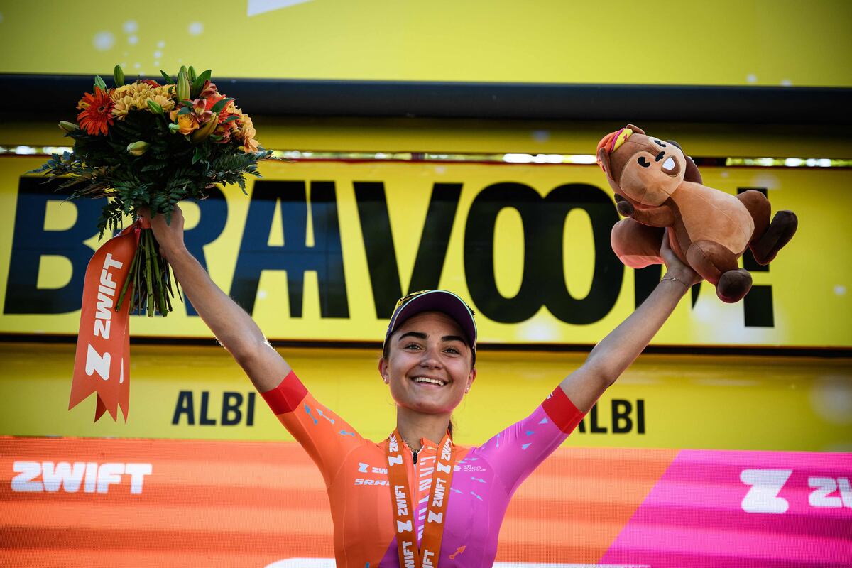 Vollering es sancionada con 20 segundos en el Tour tras una polémica maniobra del coche de su equipo | Deportes