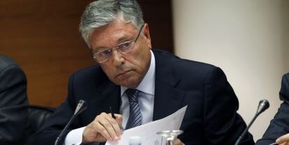 El expresidente de la CAM, Modesto Crespo, en la comisión de investigación de las Cortes.