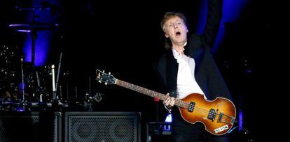 Paul McCartney en el escenario durante el concierto en el festival Desert Trip en Indio, California, en octubre.