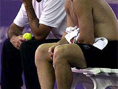 Andre Agassi, ayer durante un entrenamiento.