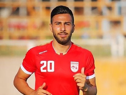 El futbolista iraní Amir Nasr-Azadani.