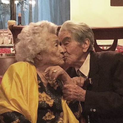 Julio Mora (110 años) y Waldramina Quinteros (104 años) se han convertido en la pareja de casados más longeva del mundo.