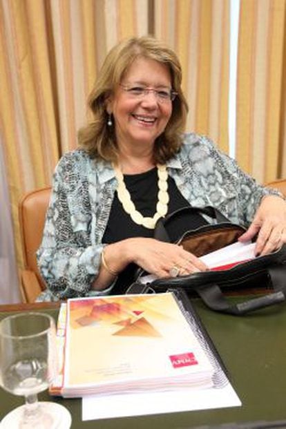 La presidenta de la CNMV Elvira Rodriguez comparece en la Cominisión de Economia del Congreso.