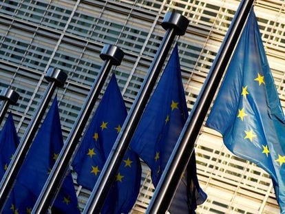 La UE acusa a ocho bancos de formar un cártel para manipular el mercado de bonos soberanos