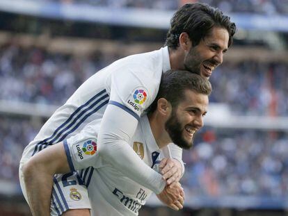 Isco y Nacho autores de los dos últimos goles del Real Madrid frente al Alavés.