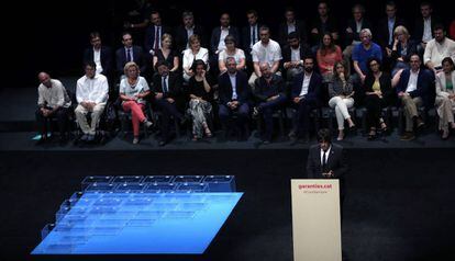 Carles Puigdemont, durant la seva intervenció en l'acte polític "Garanties per a la democràcia".