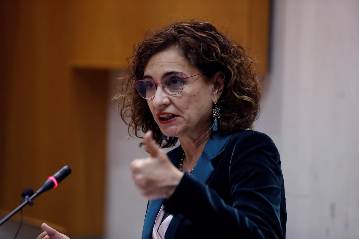 Hacienda encarga a 17 expertos una propuesta para reformar el sistema tributario antes de marzo de 2022