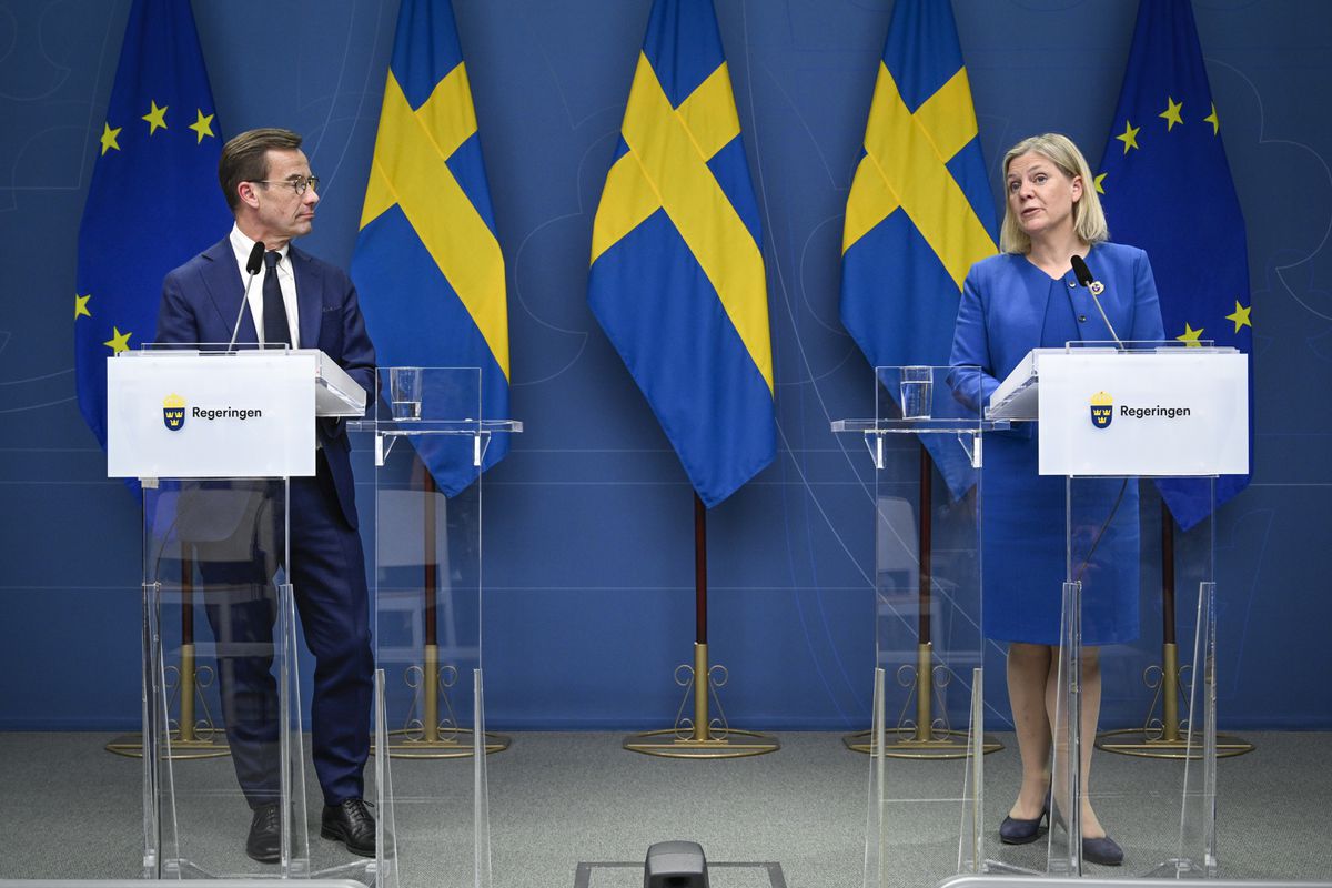 Sweden formally announces that it will apply to join NATO