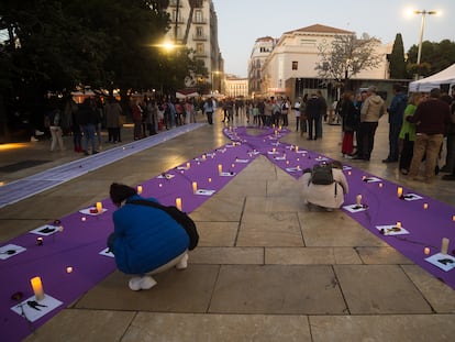 Mujeres en una acción alrededor del Día Internacional contra la Violencia de Género, en Málaga, el 23 de noviembre.