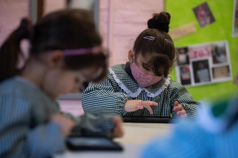 Alumnos de un colegio público de Montevideo que forma parte del Plan Ceibal de Uruguay.