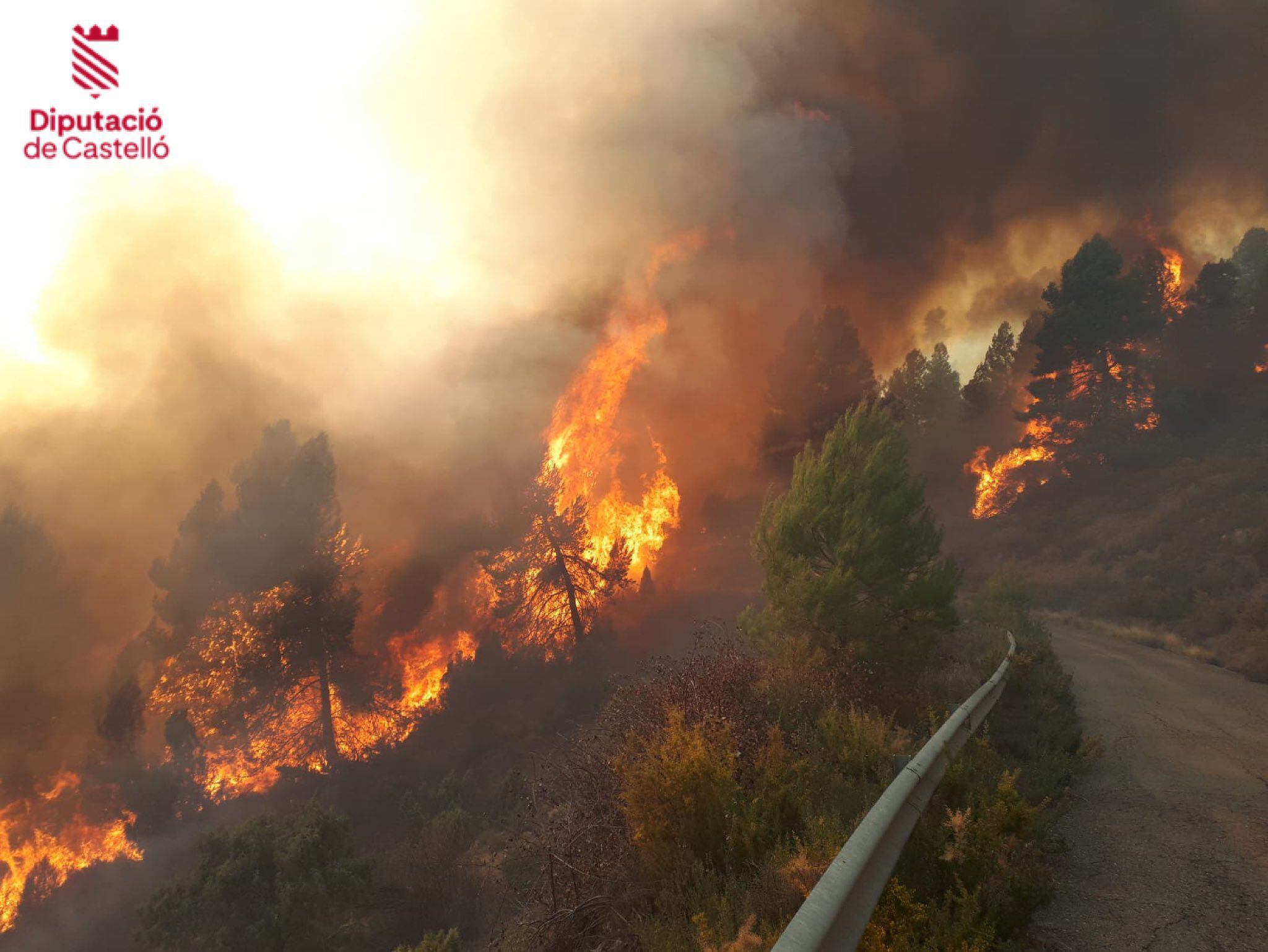 Imagen del incendio cedida por el Consorcio Provincial de Bomberas y Bomberos de Castellón.