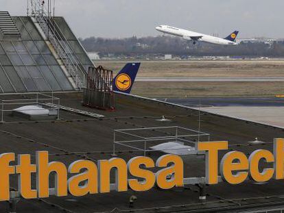 Instalaciones de Lufthansa Tecnik, la divisi&oacute;n de mantenimiento de la aerol&iacute;nea alemana.