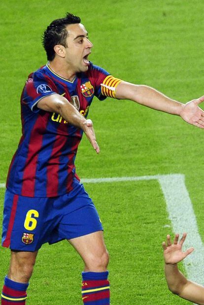 Xavi Hernández, durante el partido ante el Inter de Milán.