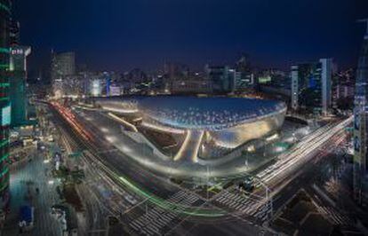 La Dongdaemun Design Plaza de Seúl, obra de Zaha Hadid.