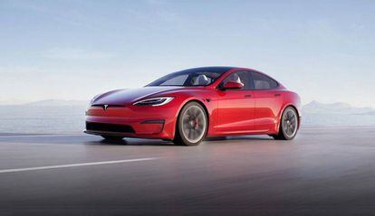 Tesla Model S Plaid circulando
