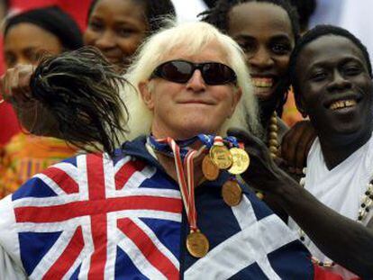 Jimmy Saville, en una imagen de 2002 durante las celebraciones del Jubileo de Oro en Londres.