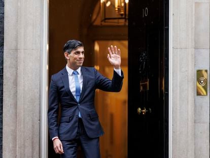 Rishi Sunak, este martes, en la puerta del número 10 de Downing Street, en Londres.