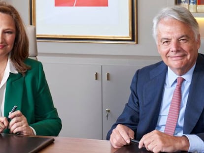 Marta Álvarez, presidenta de El Corte Inglés, e Ignacio Garralda, presidente del Grupo Mutua.