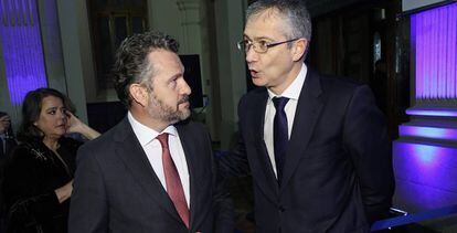 El presidente de la CNMV, Rodrigo Buenaventura, y el gobernador del Banco de España, Pablo Hernández de Cos.