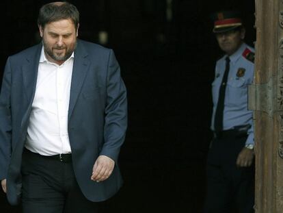 Junqueras abandona el Palau de la Generalitat.