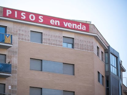 Pisos en venda al barri de Sants de Barcelona.