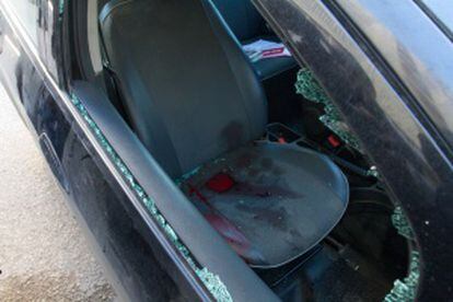 Restos de sangre y cristales en el vehículo donde fue tiroteado Chokri Belaid.