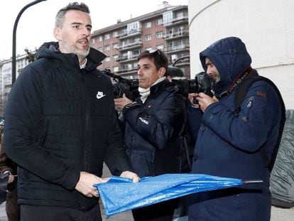 El exjugador del Betis Antonio Amaya llega a la Audiencia Provincial de Navarra.