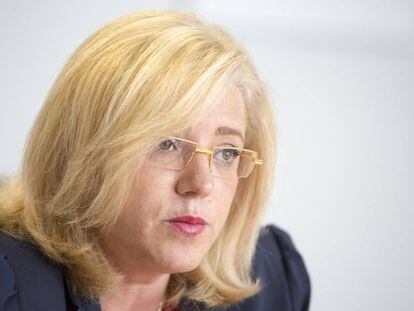 La comisaria de Política Regional, Corina Cretu, durante la entrevista en la Comisión.