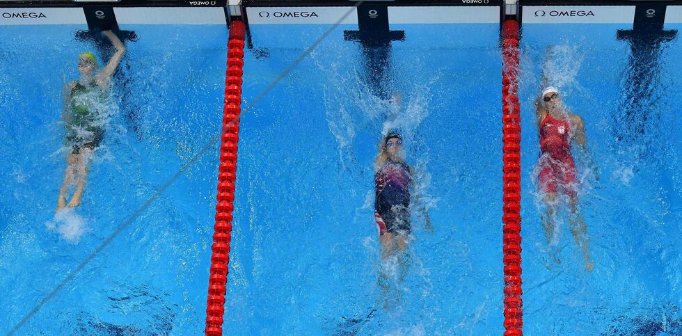 Kaylee McKeown conquista otro bastión para Australia ...
