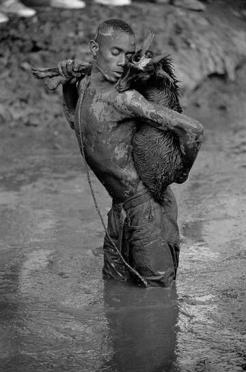 'Hacia el sacrificio' (2000), fotografía del trabajo 'Rituales en Haití'.