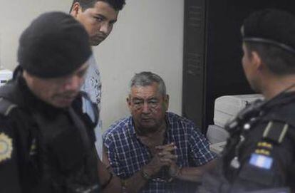 Autoridades guatemaltecas custodian al al presunto narcotraficante guatemalteco Waldemar Lorenzana Lima