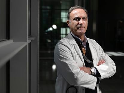 El doctor Javier Briones, jefe Clínico de Actividad Ambulatoria del Hospital de Sant Pau, experto en tratamientos contra el cáncer.