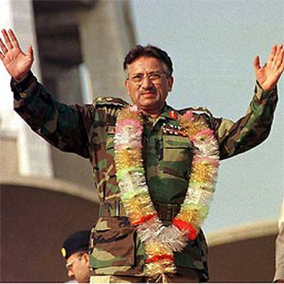 El presidente, Pervez Musharraf, en una intervención pública en Lahore en 2002.
