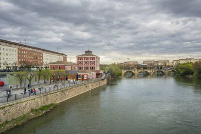 El rio Ebro a su paso por Logro&ntilde;o.