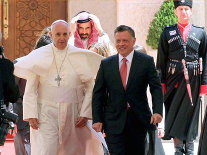 El papa Francisco y el rey de Jordania este s&aacute;bado en Amm&aacute;n. 