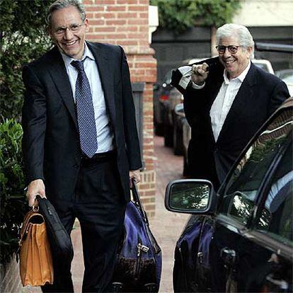Bob Woodward, a la izquierda, y Carl Bernstein, en mayo de 2005.