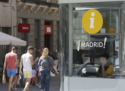 Quiosco de información turística del Ayuntamiento de Madrid en Callao.