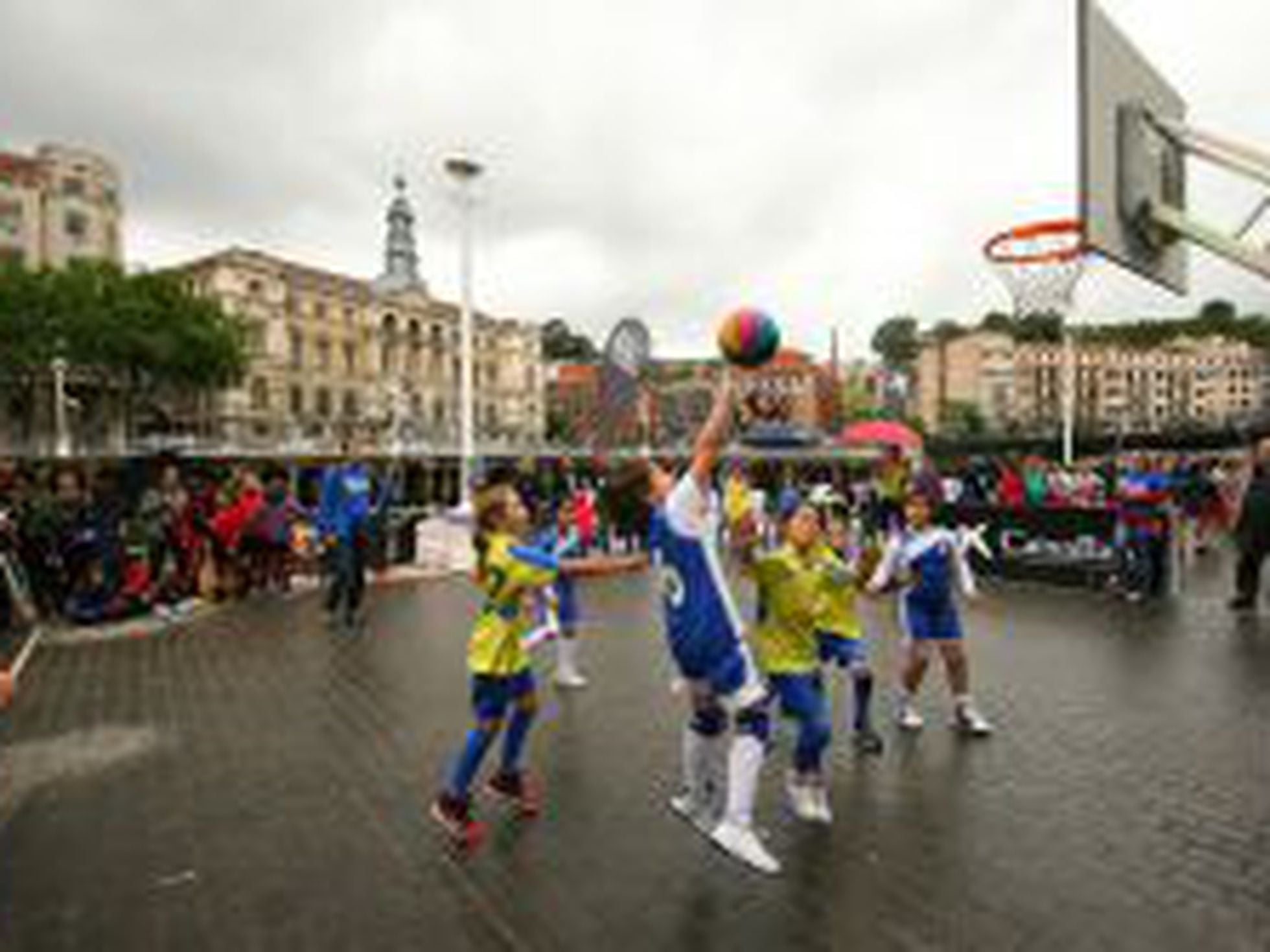 Bilbao anota primero en el mundial de 'basket' | Empresas | Cinco Días