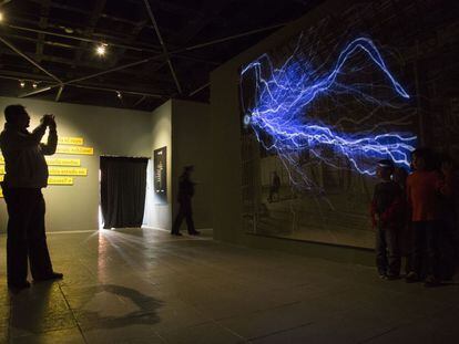 Una de las salas de la exposici&oacute;n sobre Nikola Tesla.