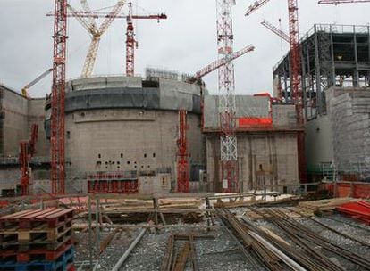 Las obras de la nueva central nuclear de la isla de Olkiluoto, en la costa occidental de Finlandia, se iniciaron en 2005 y van muy retrasadas.