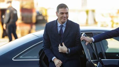 El presidente del Gobierno, Pedro Sánchez a su llegada la visita este miércoles al astillero de Navantia en Ferrol. EFE/Cabalar