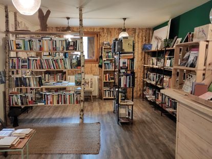 NaturaLlibres, llibreria al municipi d'Alins, en una imatge cedida.