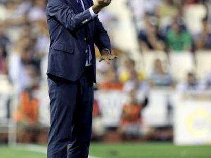 Pellegrino, durante un partido como técnico del Valencia.