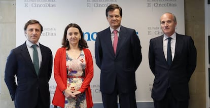 Antonio Sánchez Recio, socio responsable de Construcción y Servicios de PwC España; Rosa Vidal, socia directora del área de Derecho Público de Broseta; Juan José Clavería, director de concesiones de Acciona y Julián Nuñez, presidente de la Asociación de Empresas Constructoras y Concesionarias de Infraestructuras (Seopan).