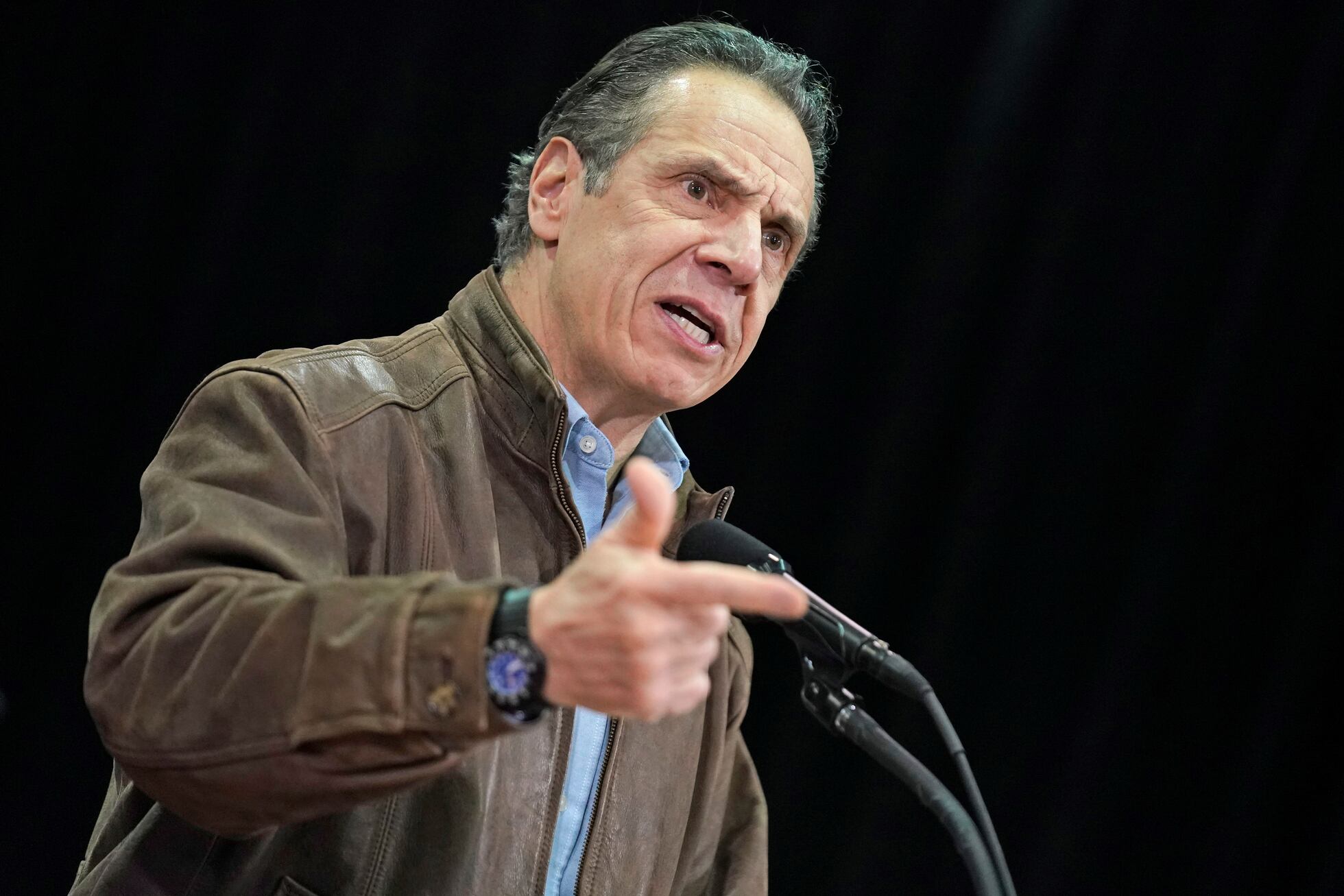 Andrew Cuomo, el gobernador de Nueva York que ha pasado de héroe a