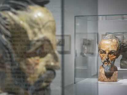 Dos bustos de Cervantes/Quixot realitzats entre 1924 i 1925.
